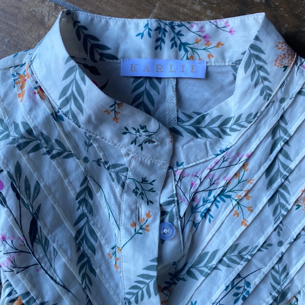 Karlie Button Front Blouse. Size Medium. 100% Cot… - image 2